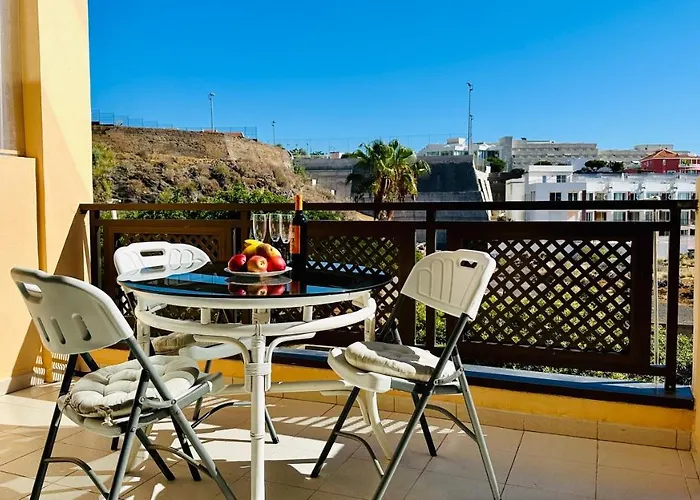 Sunset Apart, Large Terrace, Pool, Location! Lägenhet *