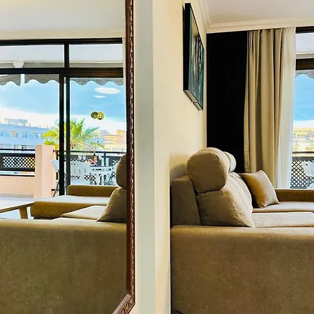Apartment Sunset Apart, Large Terrace, Pool, Location! Puerto de Santiago (Tenerife)