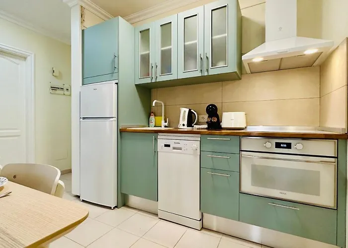 Sunset Apart, Large Terrace, Pool, Location!