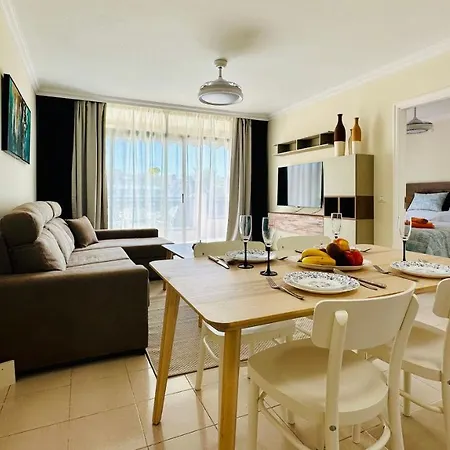 Sunset Apart, Large Terrace, Pool, Location! 圣地亚哥港